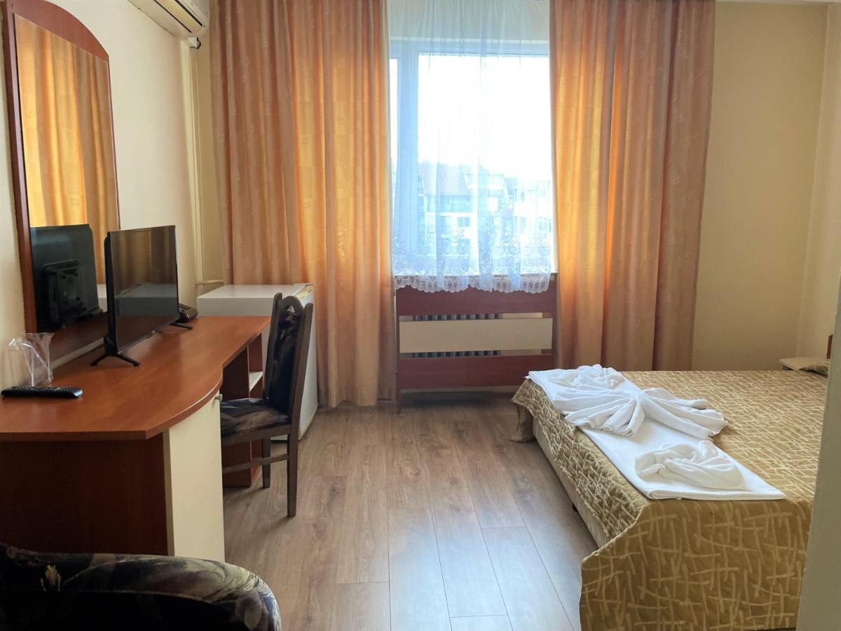 Family Hotel Central Burgas Екстер'єр фото