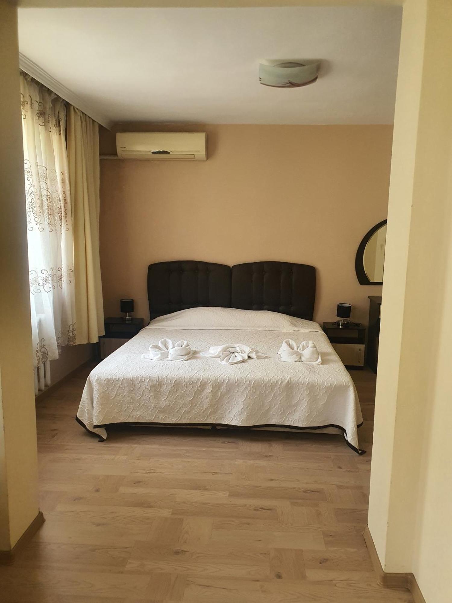 Family Hotel Central Burgas Екстер'єр фото