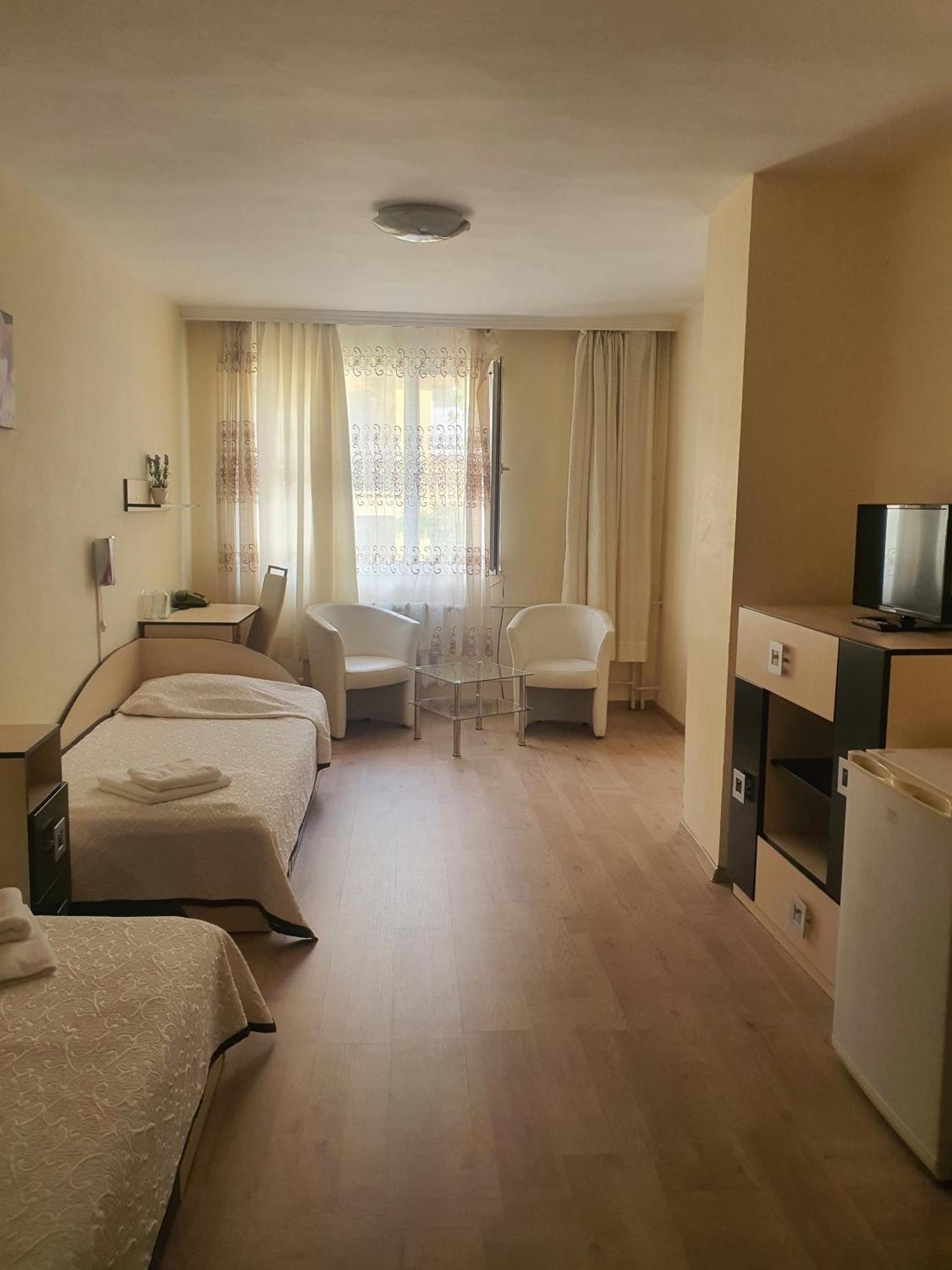 Family Hotel Central Burgas Екстер'єр фото