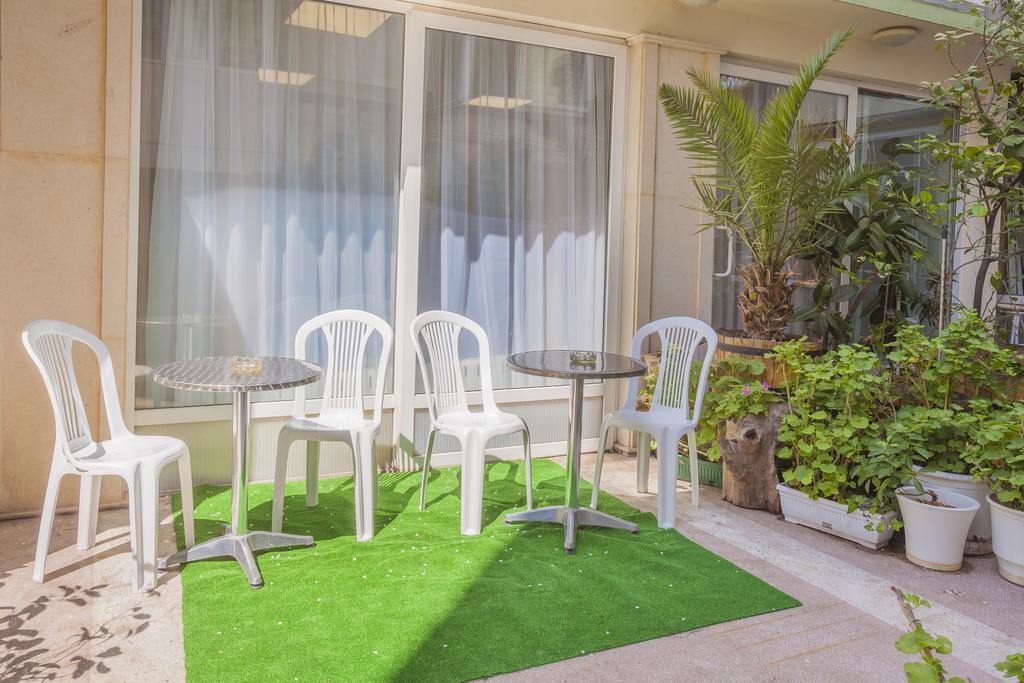 Family Hotel Central Burgas Екстер'єр фото